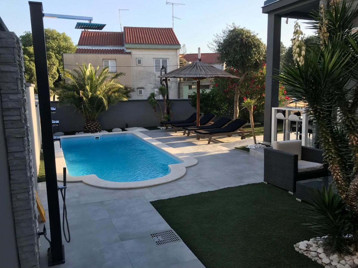 Apartmani Vernissage Biograd Na Moru Exteriör bild