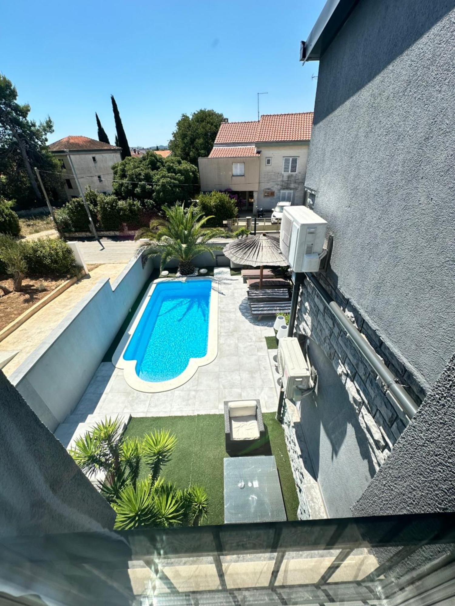 Apartmani Vernissage Biograd Na Moru Exteriör bild