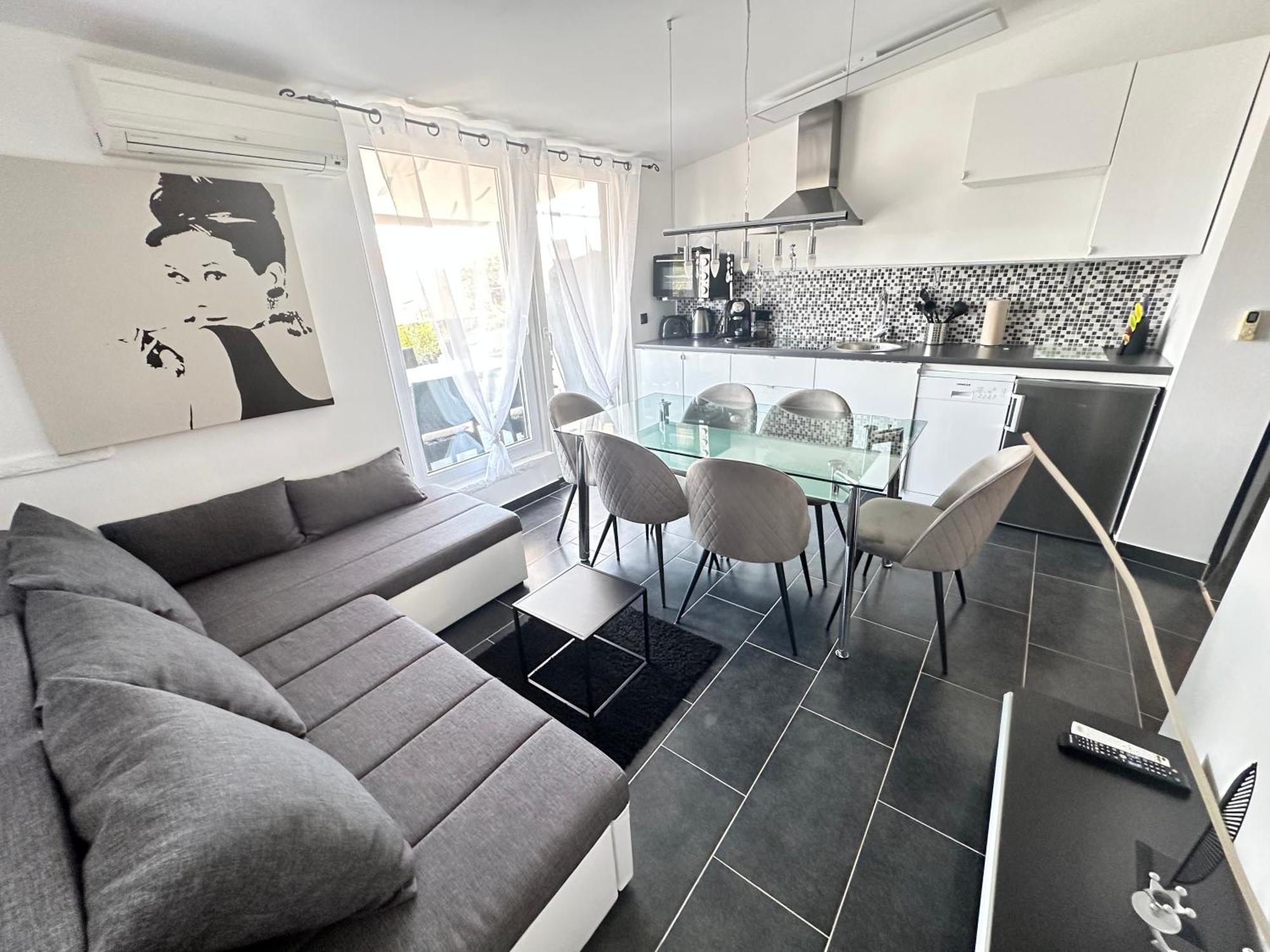 Apartmani Vernissage Biograd Na Moru Exteriör bild
