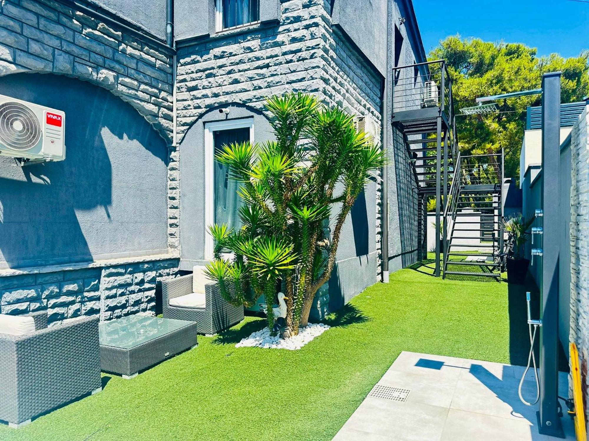 Apartmani Vernissage Biograd Na Moru Exteriör bild